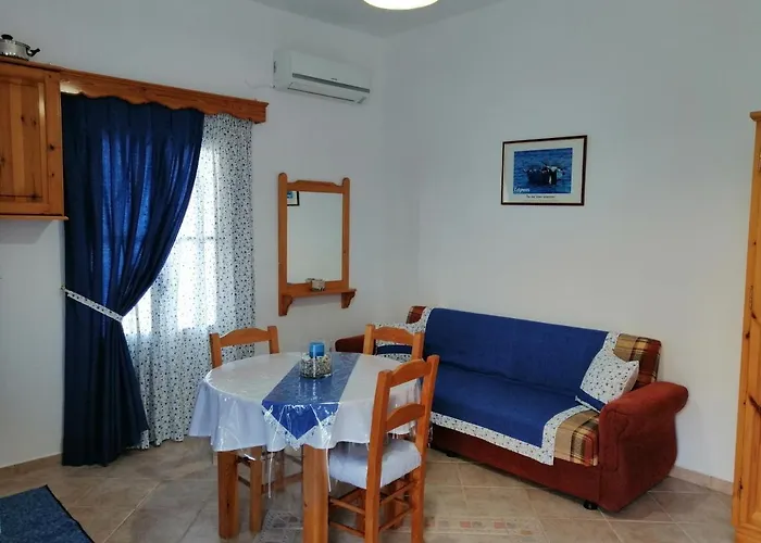 Petroula Ii Apartmán Emborios