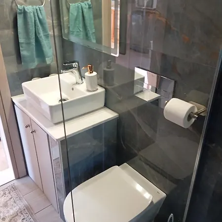 Petroula Ii * Εμπορειός