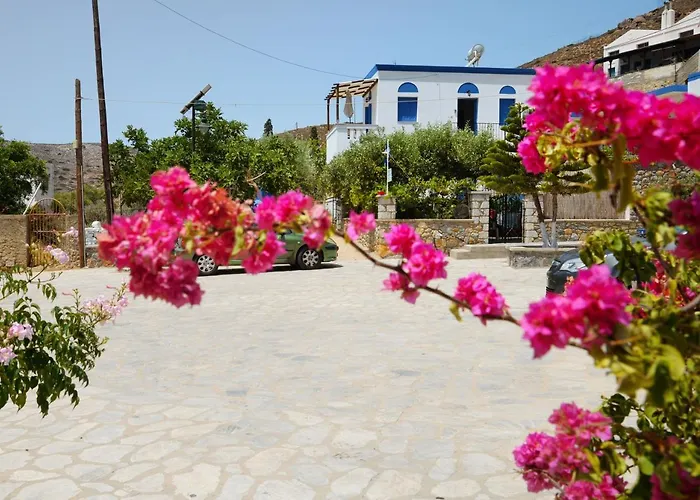 Petroula Ii شقة Emborios